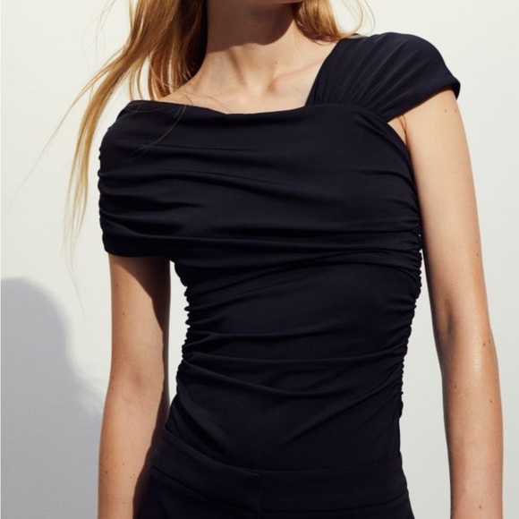 H&M Tops - H&M Asymmetrical off-the-shoulder bodysuit
